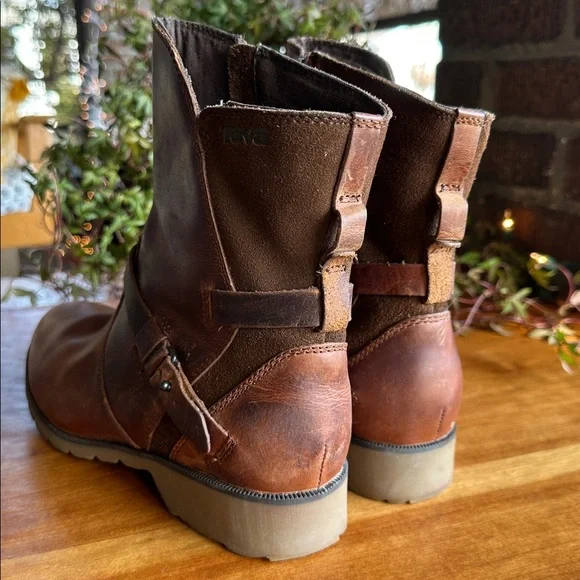 Teva Delavina waterproof tan leather upper casual/moto/outdoors low boot. Size 9 - Picture 5 of 11